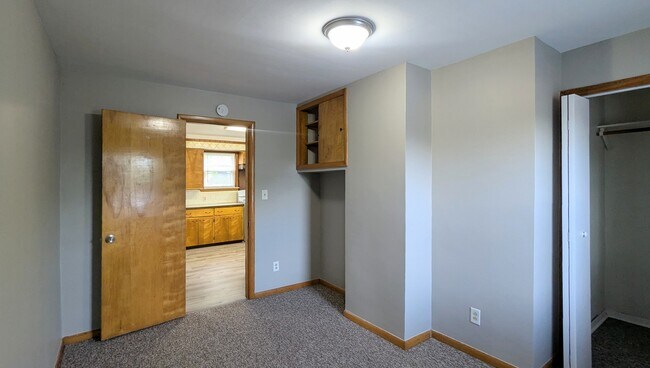Building Photo - 607 Walnut St