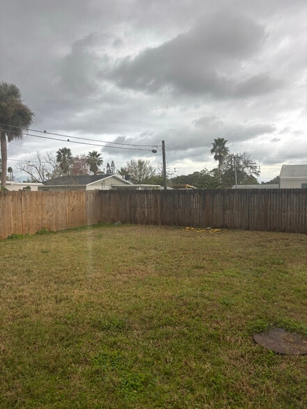 Building Photo - 6713 Sierra Terrace