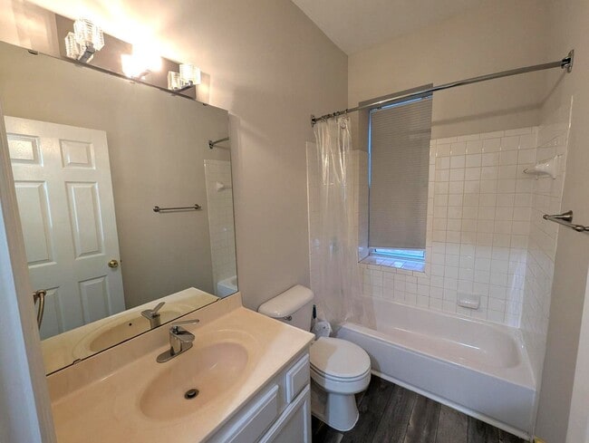Building Photo - Sunshine on Shaw! $250 Off Your First Mont...