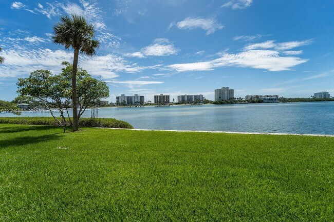 Building Photo - 100 Intracoastal Pl