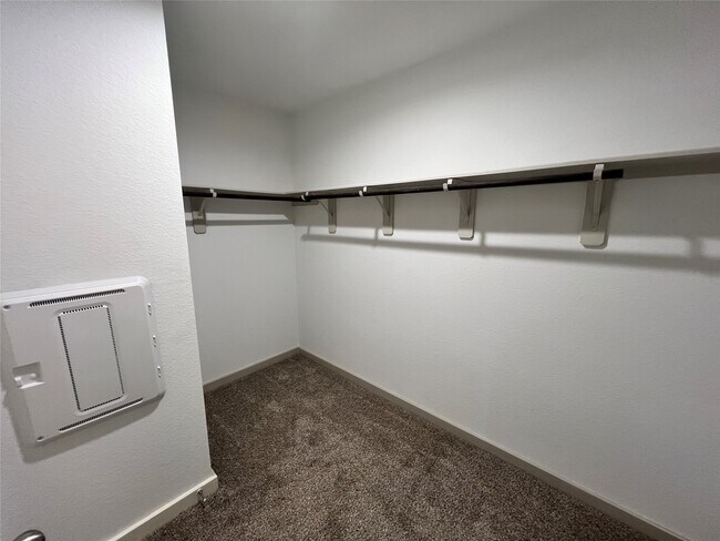 Building Photo - 1607 Barrows Ln
