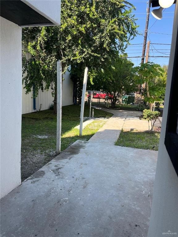 Building Photo - 19 Miller Ave