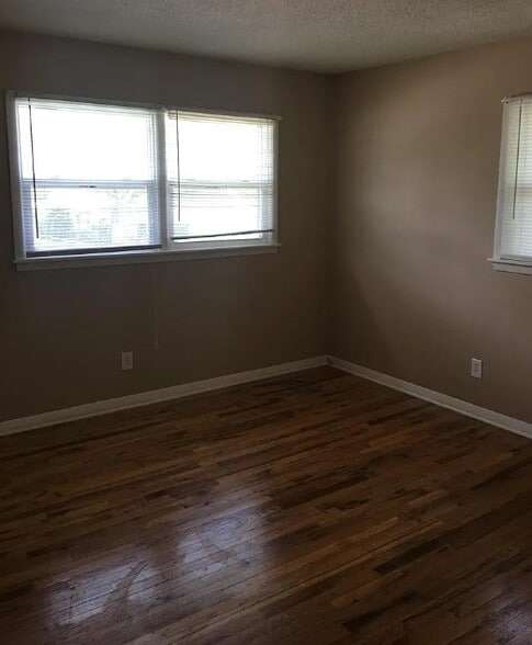 Building Photo - 1745 Pleasant Ct