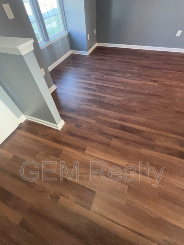 Building Photo - 7120 Azalea Dr