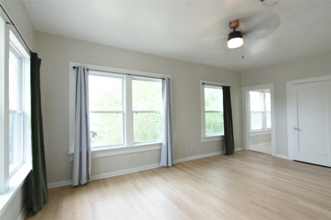 Building Photo - 615 Pacific St