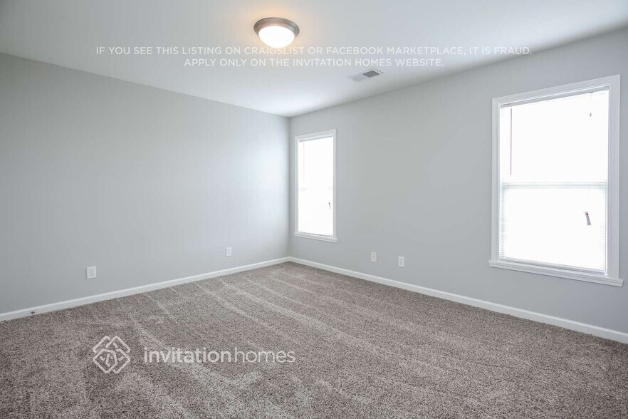Building Photo - 4200 Youngstown Dr