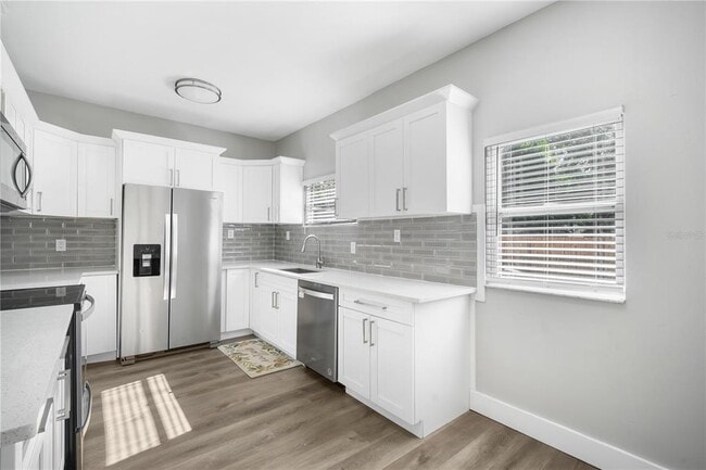 Building Photo - 1805 E Louisiana Ave