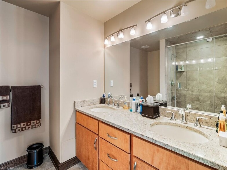 Building Photo - 140 Public Sq