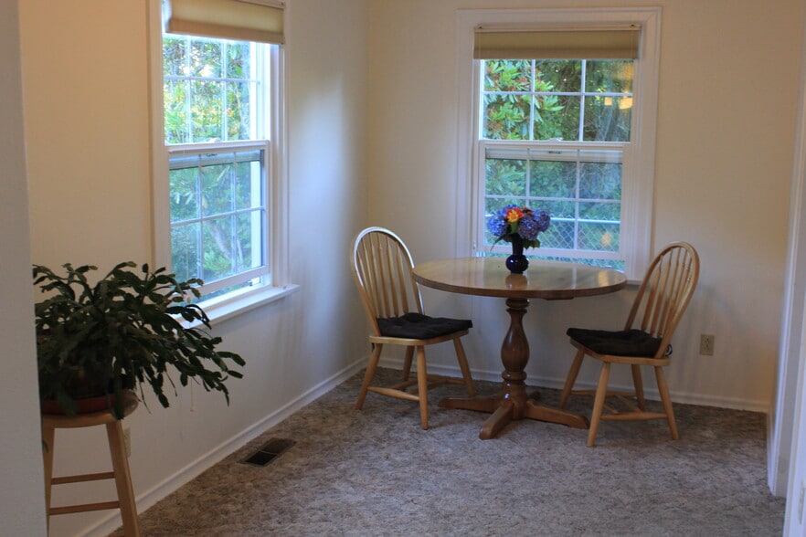 Dining room - 1103 Brawne Avenue NW