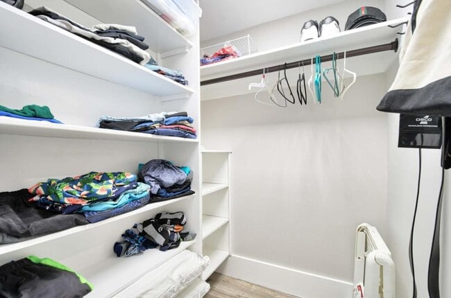 Building Photo - 1977 Gulf Shore Blvd N