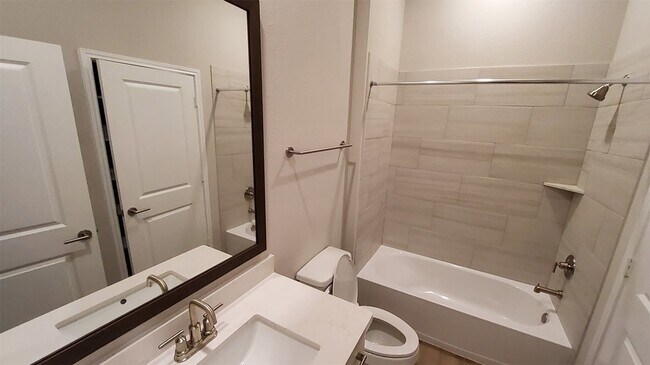 Building Photo - 2106 Grapewood Ln