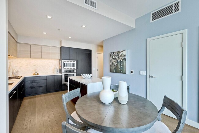 Building Photo - 1388 Kettner Blvd