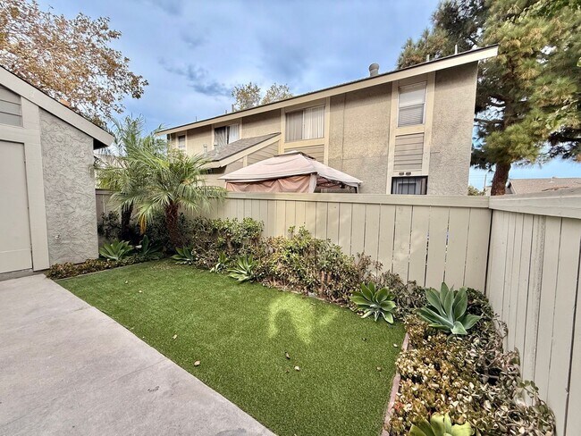 Building Photo - 7388 Tooma St