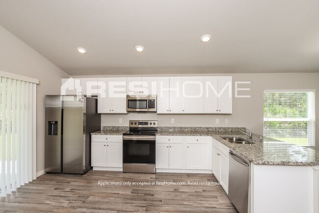 Building Photo - HOME FOR RENT!! One month free!