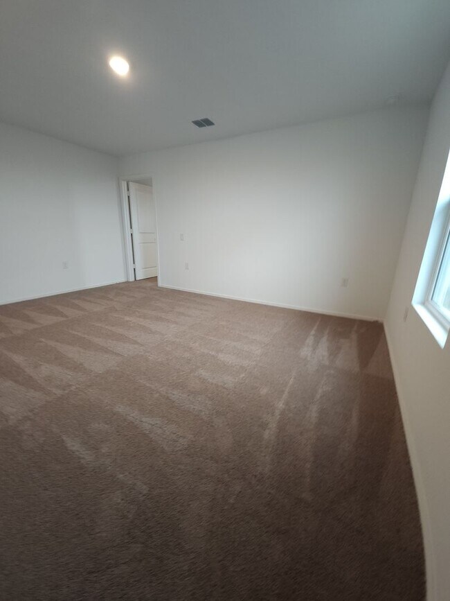 Building Photo - 1 Week Free rent Special! South Side of SA /VIDA community Brand New 4-bed, 2-bth home