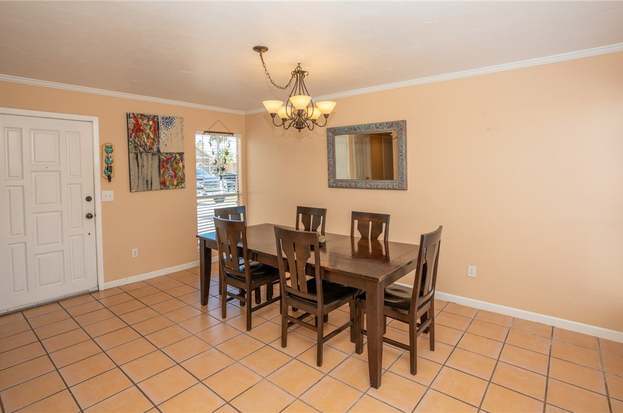 Building Photo - 13809 Suntan Ave