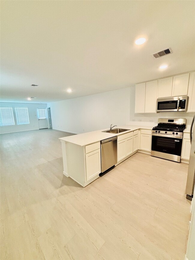 Building Photo - 1747 W Stroker Rd