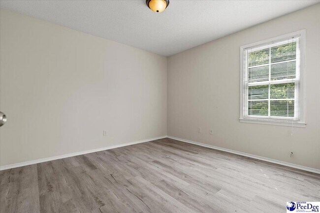 Building Photo - 319 Revell Dr