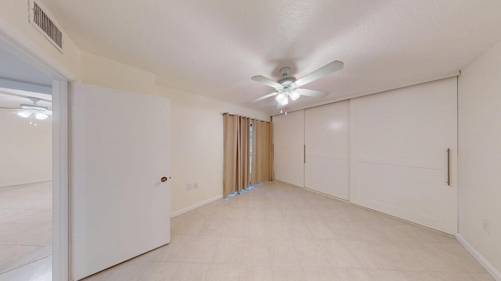 Building Photo - 306 3rd Ln