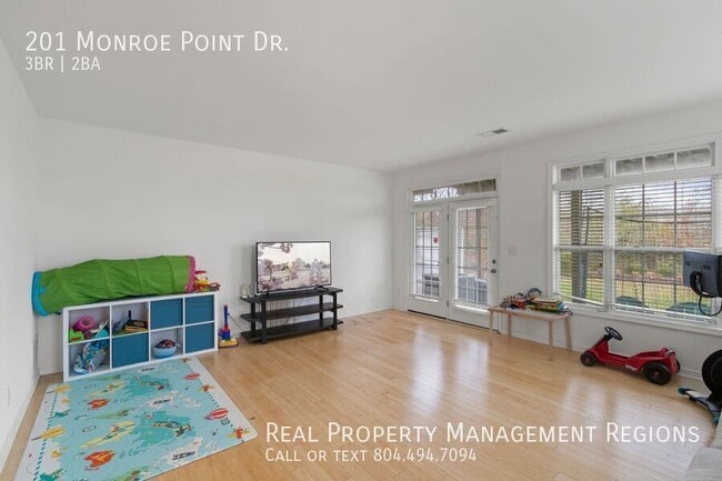 Building Photo - 201 Monroe Point Dr