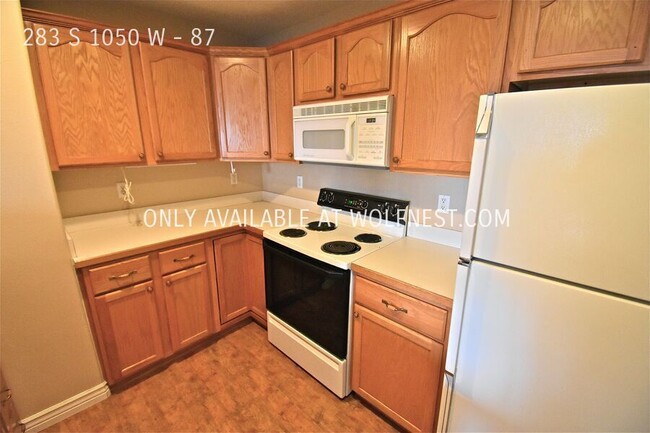 Building Photo - Fantastic 3 Bed Provo Condo! No Deposit Op...