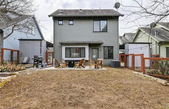 Building Photo - 3505 Villa Ct