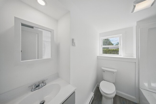 Building Photo - 341 Highland Ave Ext