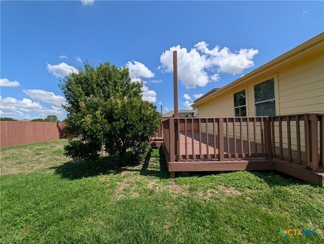 Building Photo - 369 Starling Creek