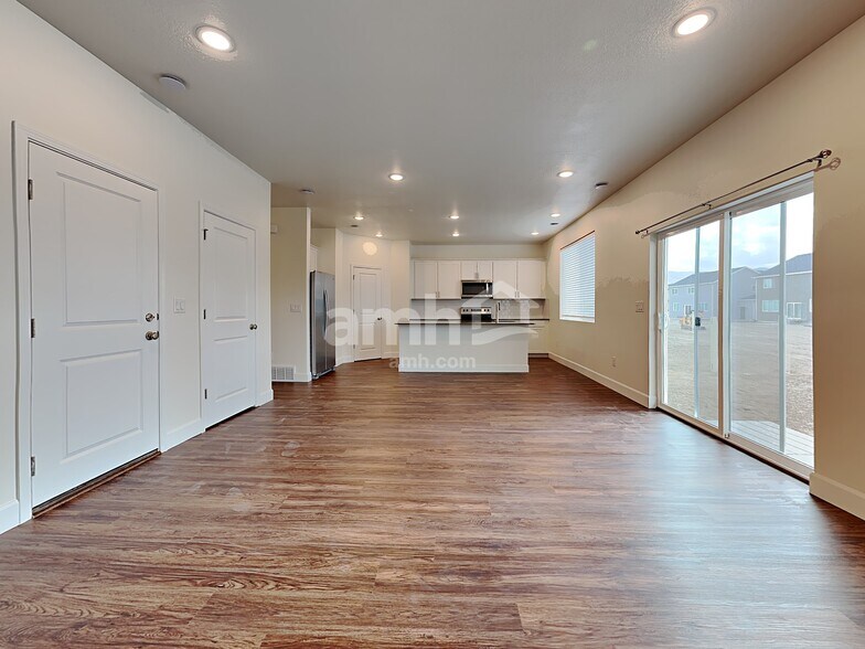 Building Photo - 212 Allen Ln