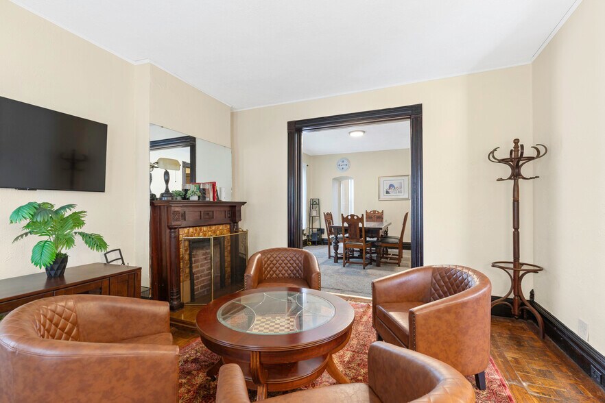 Building Photo - 127 Ashworth Pl