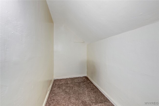 Building Photo - 321 Eggert Rd