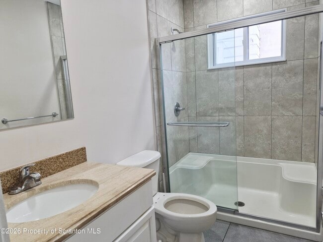 Building Photo - 124 Willow St