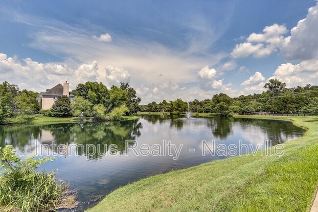 Building Photo - 7 Crooked Stick Ln