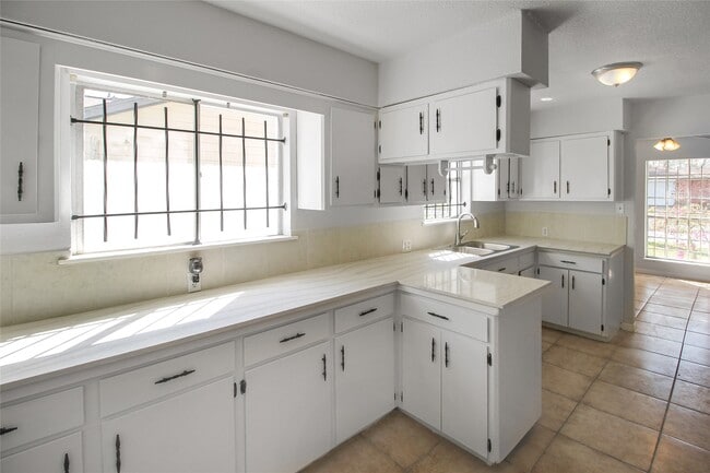 Building Photo - 10322 Nold Dr