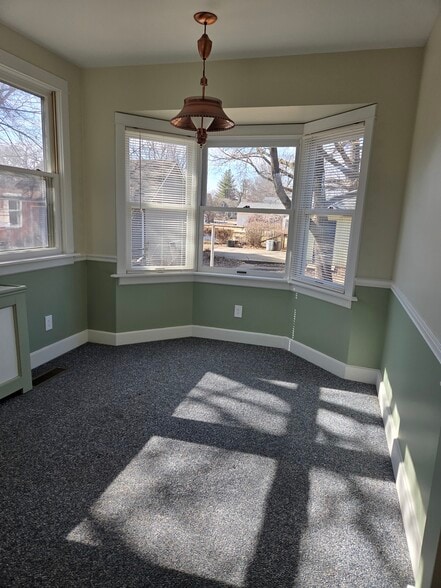 Building Photo - 511 W 1st St