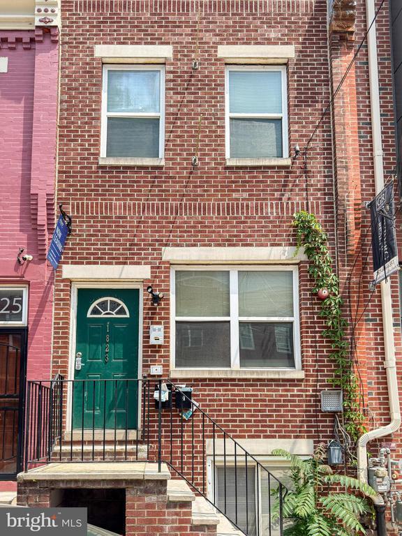Building Photo - 1823 Willington St