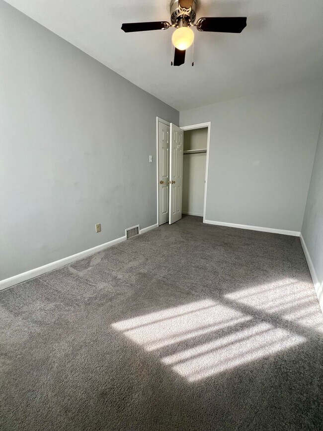 Building Photo - Gorgeous 3-Bedroom Townhome in Ambler! Available NOW! Last Month’s Rent WAIVED up front for quali...