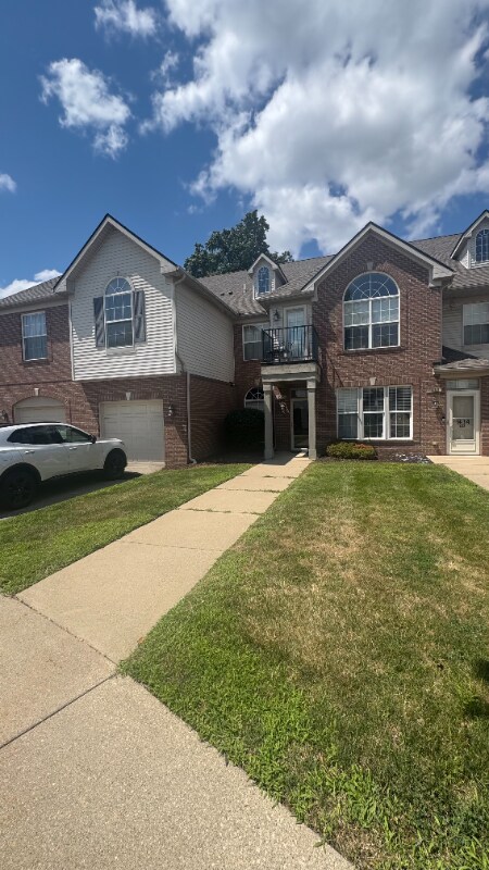 Building Photo - 631 Worthington Dr