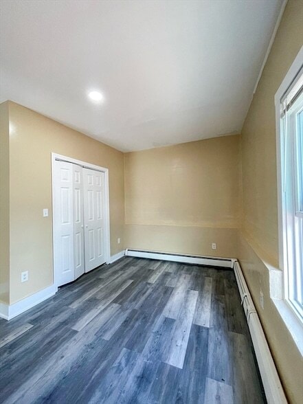 Building Photo - 15 8th Ave