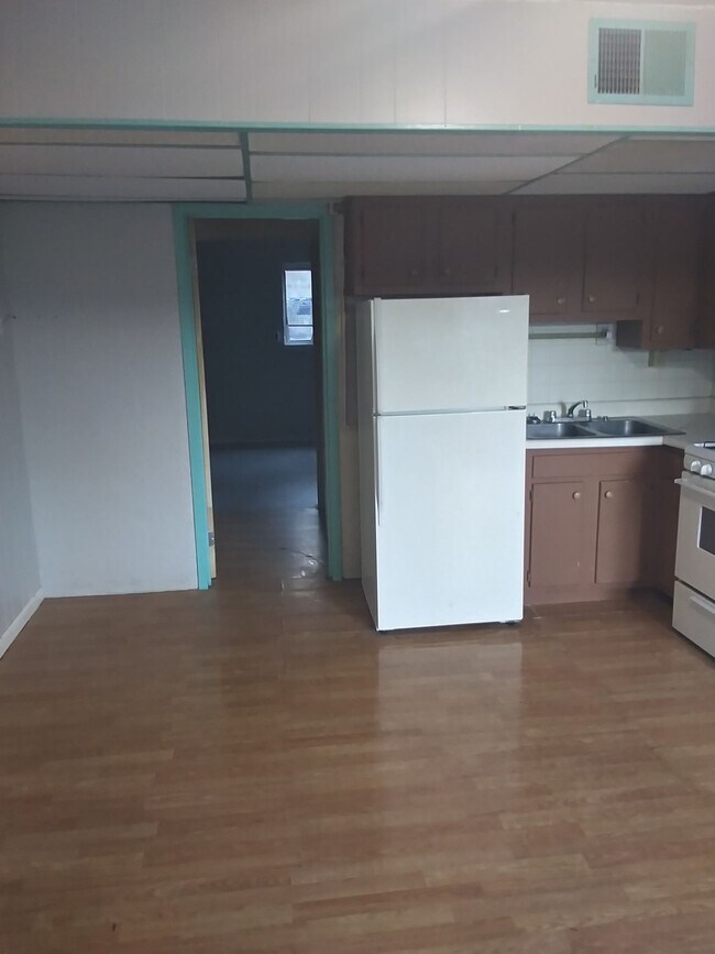 Building Photo - Madrid Court