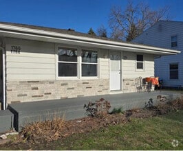 Building Photo - 1764 Pleasant St