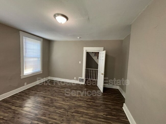 Building Photo - 545 Rockdale Ave