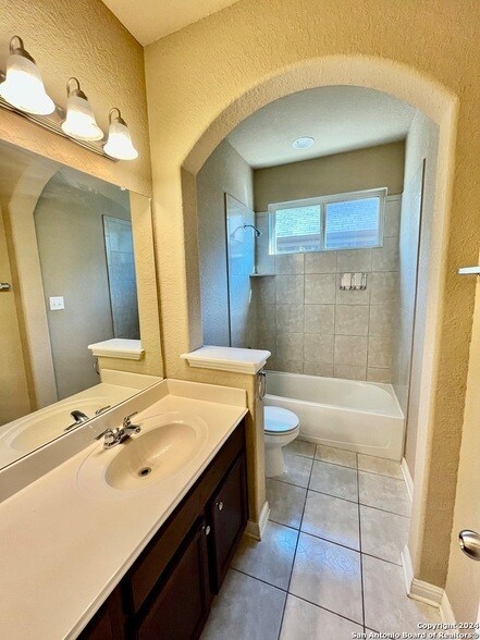 Building Photo - 3155 Sunset Cove