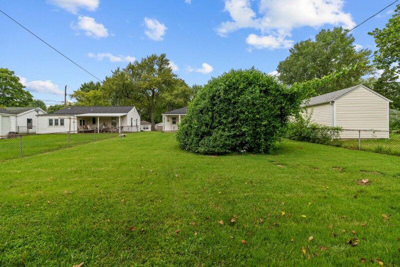 Building Photo - 20 Florval Dr