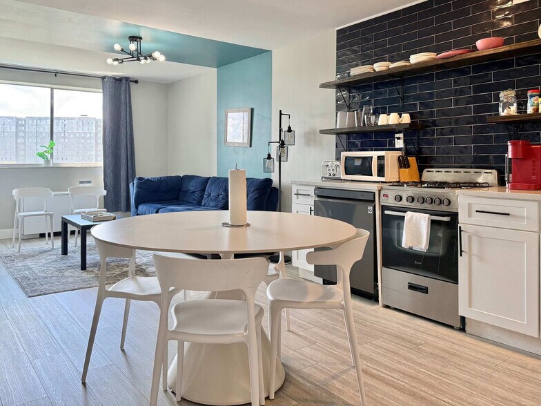 Building Photo - 215 Piedmont Ave NE