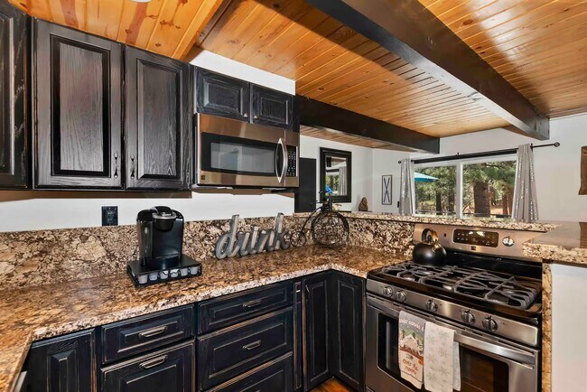 Building Photo - 1126 Sugarpine Rd
