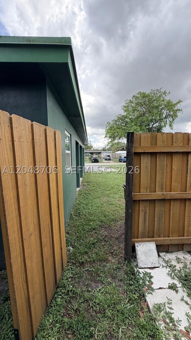 Building Photo - 3781 Jackson -