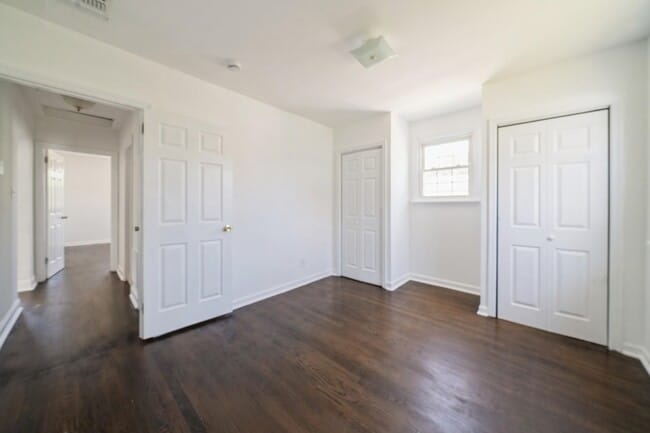 Building Photo - 940 SCHOPMAN Dr