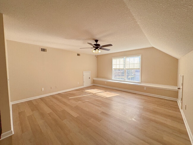 Building Photo - 8585 Clito Rd