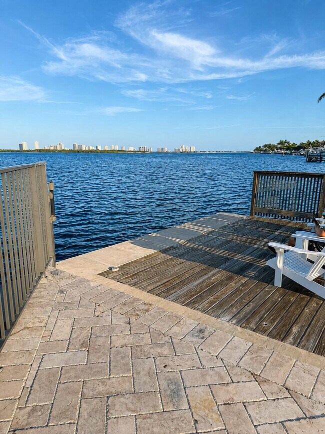 Building Photo - 68 Yacht Club Dr